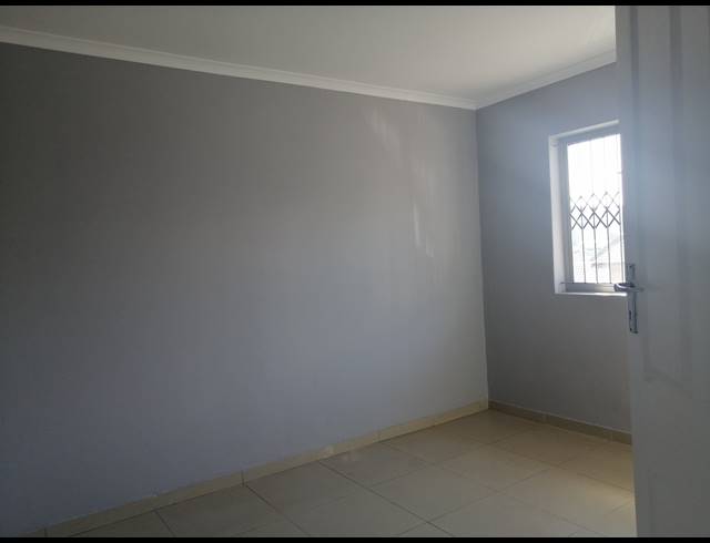 3 BEDROOM APARTMENT FOR SALE IN FAIRBREEZE